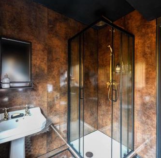 Felpham Apartment | South coast boudoir