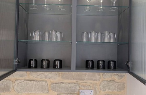 New Forest District Apartment | South Coast Holiday Home-River View-2 Bed-Parking