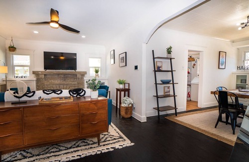 Park Mesa Heights House | South LA Oasis