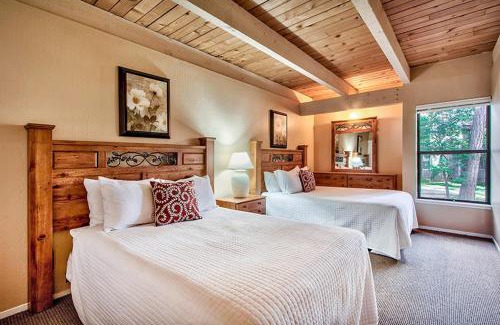 South Lake Tahoe House | South Lake Tahoe Resort - Steps to Beach & Close to Heavenly