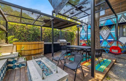 South Lamar House | South Lamar Wellness Haven - Sauna - Hot Tub - BBQ