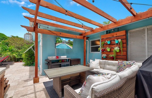 South Palm Park Neighborhood Association House | South Palmway House - Elegant, Private, Stylish Pool Home