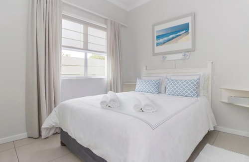 L'Agulhas Apartment | South Point Guest Lodge