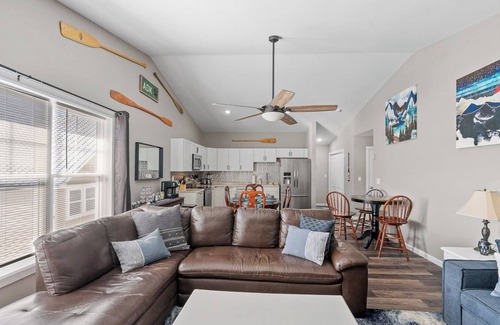 Northville House | South Shore Edgewater Loft