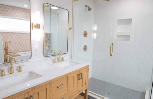 Oakford Park House | South Tampa Stunner! Modern 3BR/2.5BA Home