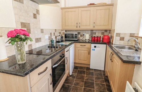 Redmire Cottage | SOUTH VIEW, family friendly, character holiday cottage in Redmire
