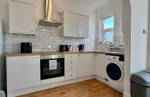 Southend-on-Sea Apartment | Southchurch Suites - The Walnut