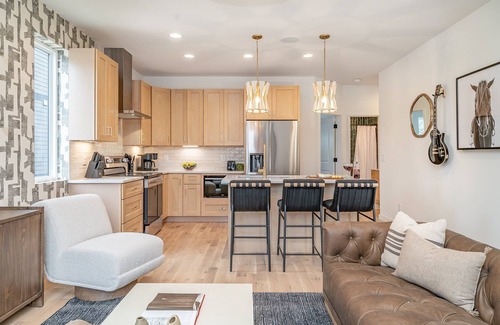 Nashville House | Southern Echo - Patio & Spa - Mins to Broadway