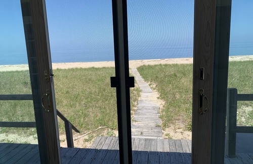 Southold House | Southold Soundfront Private Beach