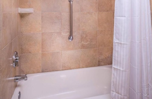 Northeast Santa Fe House | Southwest Getaway! Pool, Close to Santa Fe University of Art and Design