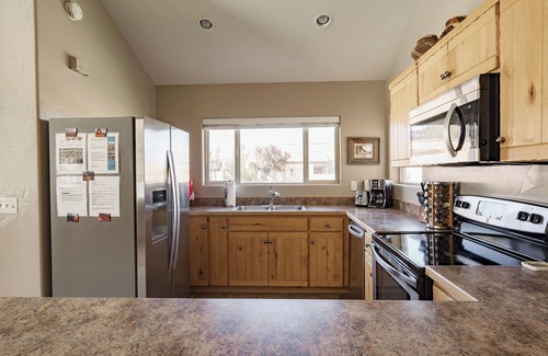 Moab South Valley House | Southwest Luxury - Minutes from Arches & Canyonlands