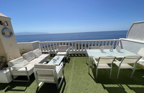 Los Gigantes Apartment | Spacious penthouse with fantastic sea views, in Gigantes and La Gomera