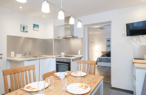 Schonbach Apartment | Spacious apartment with ski and bicycle storage