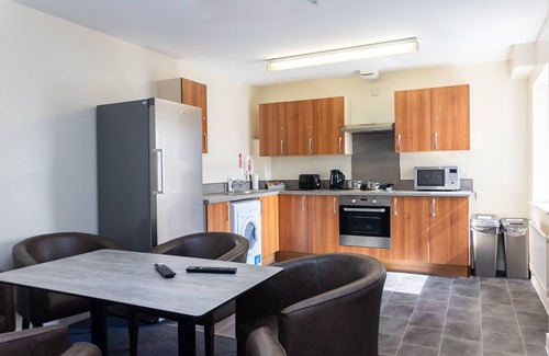 Cheltenham Apartment | Spa Court