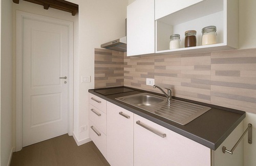 Monte di Pieta Apartment | Space and Color in the Heart of the City