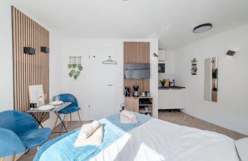 Altendorf Apartment | SpaceStays Bunker Sweet Messe WI-FI TV