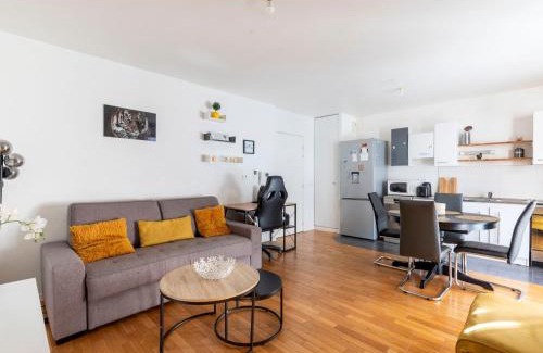 Cachan Apartment | "Spacieux et lumineux" proche Paris