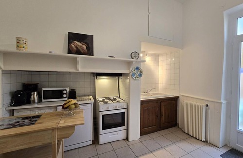 Villefranche-du-Perigord Cottage | Spacious Historic Home with Rooftop Terrace in Villefranche-du-Périgord