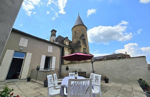 Villefranche-du-Perigord Cottage | Spacious Historic Home with Rooftop Terrace in Villefranche-du-Périgord