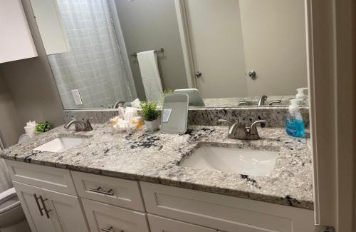 Legacy Park Apartment | Spacious 1400sf 3bed 2bath Apartment