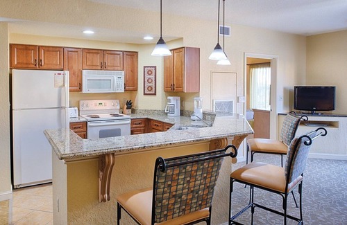 Lake Buena Vista Condo | Spacious 1BR resort condo, on Disney property, enjoy all the onsite amenities!
