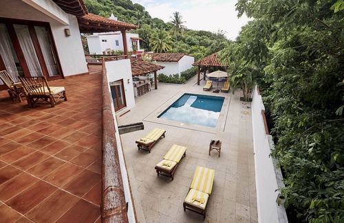 Playa Las Gatas House | Spacious 2/3/4/5 bedroom custom home in Punta Marina