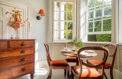 Taplow Apartment | Spacious 2-bed Apartment - 15 Mins from Heathrow