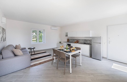 Soiano del Lago Apartment | Spacious 2 bedroom apartment with pool