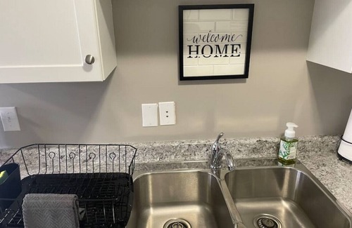 Camrose Apartment | Spacious 2-bedroom apartment