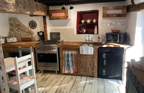 Lesterps House | Spacious 2 bedroom old mill house, close to all amenities
