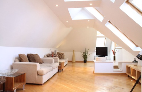 Eltham Apartment | Spacious 2 Bedroom penthouse (SE9 London, Greenwich)