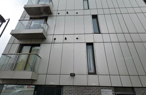 Royal Docks Apartment | Spacious 2bedroom apartment in London city airport