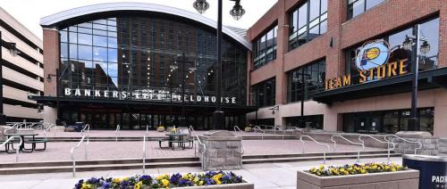 Chatham-Arch Apartment | Spacious 2BR Apt on Mass Ave w Kitchen