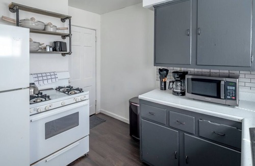 Kettering Apartment | Spacious 2BR Apt w/Remote Work Setup & Laundry