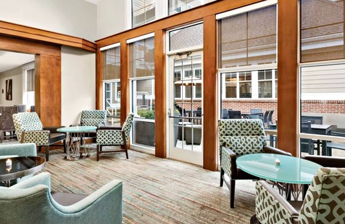 Middletown Condo | Spacious 2BR Suite, 2 Miles from Downtown Newport!n