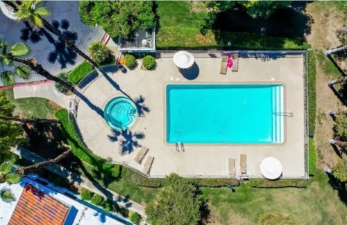 Thousand Palms House | Spacious 3 bdrm TOWNHOUSE with the BEST MOUNTAIN & GOLF COURSE VIEWS!!!