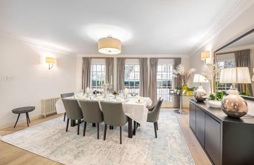Knightsbridge Apartment | Spacious 3-Bed Belgravia Home Luxury Interiors, Near Buckingham Palace