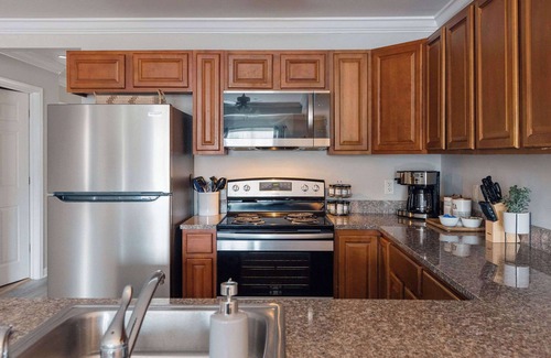 Johnson City Apartment | Spacious 3 Bed Condo Near ETSU