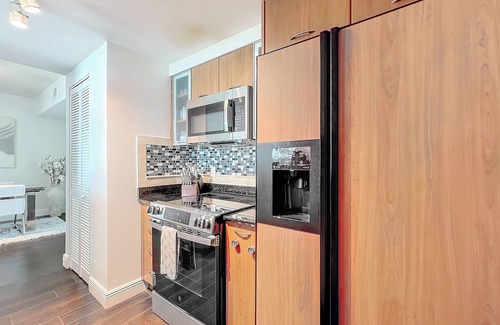 Ocean Ridge Apartment | Spacious 3-bedroom apartment in nice Boynton Beach: fitness room, Pool + more