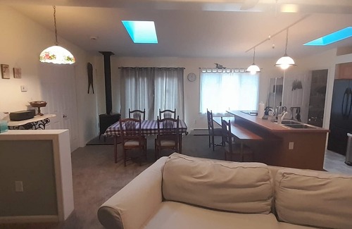 Center Harbor House | Spacious 3 Bedroom house in Meredith,near lake,dogs allowed