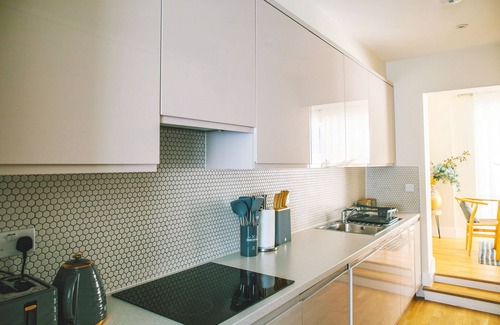 South Kensington Apartment | Spacious 3 Bedroom Apartment in South Kensington near Museums