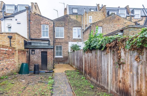 Ravenscourt Park House | Spacious 3 Bedroom House With Garden - Hammersmith