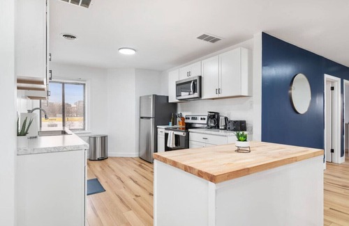 Friendship Apartment | Spacious 3 BR Suite w/Office! Central + Parking