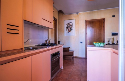 Intra Apartment | Spacious 3-room apartment with 2 bathrooms, 3 balconies & beautiful lake view