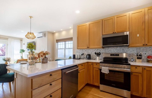 Minor House | Spacious 3B/2.5B Home in the Heart of Capitol Hill