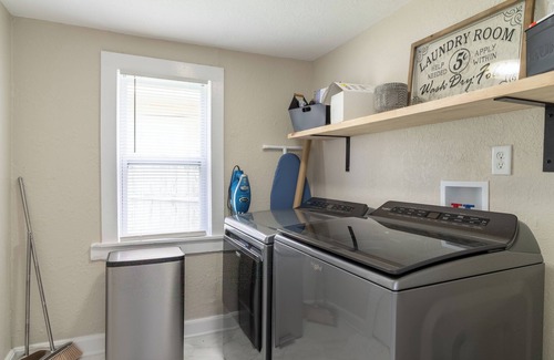 Westport House | Spacious 3BR/3BA Westport Home | House 28