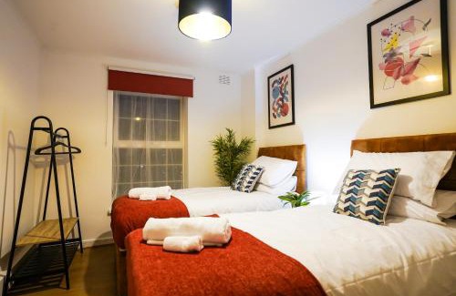 Chase Apartment | Spacious 3BR Apartment in Enfield, North London, Optimal for Contractors and Relocators