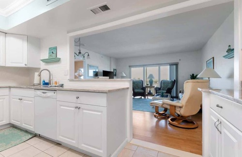 South Patrick Shores Apartment | Spacious 3BR Beachfront Condo w/Balcony & Parking