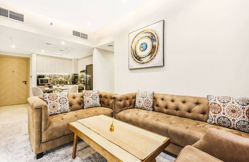 Jadaf Apartment | Spacious 3BR Family Stay with Balcony Views of Burj and City Lights