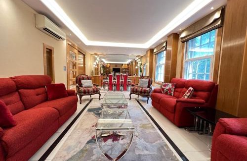 City of Westminster Apartment | Spacious 3BR Flat with AC 3 Ensuite Bidets Near Selfridges and Hyde Park